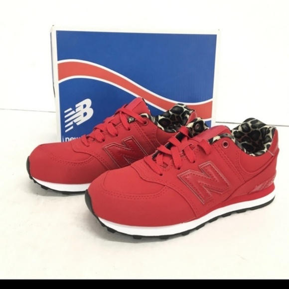 Girls Size 2 Red New Balance Sneakers NIB - Picture 2 of 4